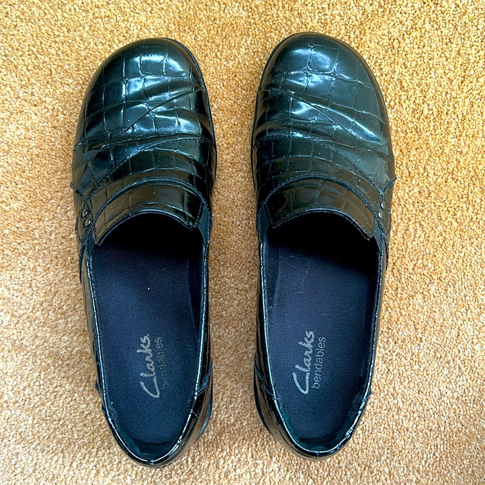 Clark’s black loafers-7M